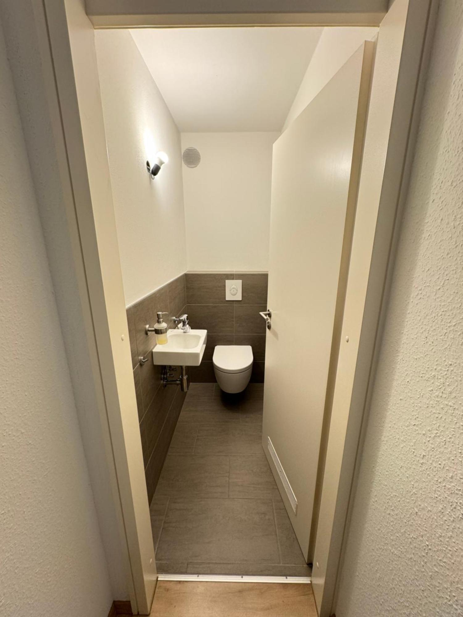 3 Apartment, 95 Qm, Max 5 Personen, Balkon, Garage, Internet 100 Mbit