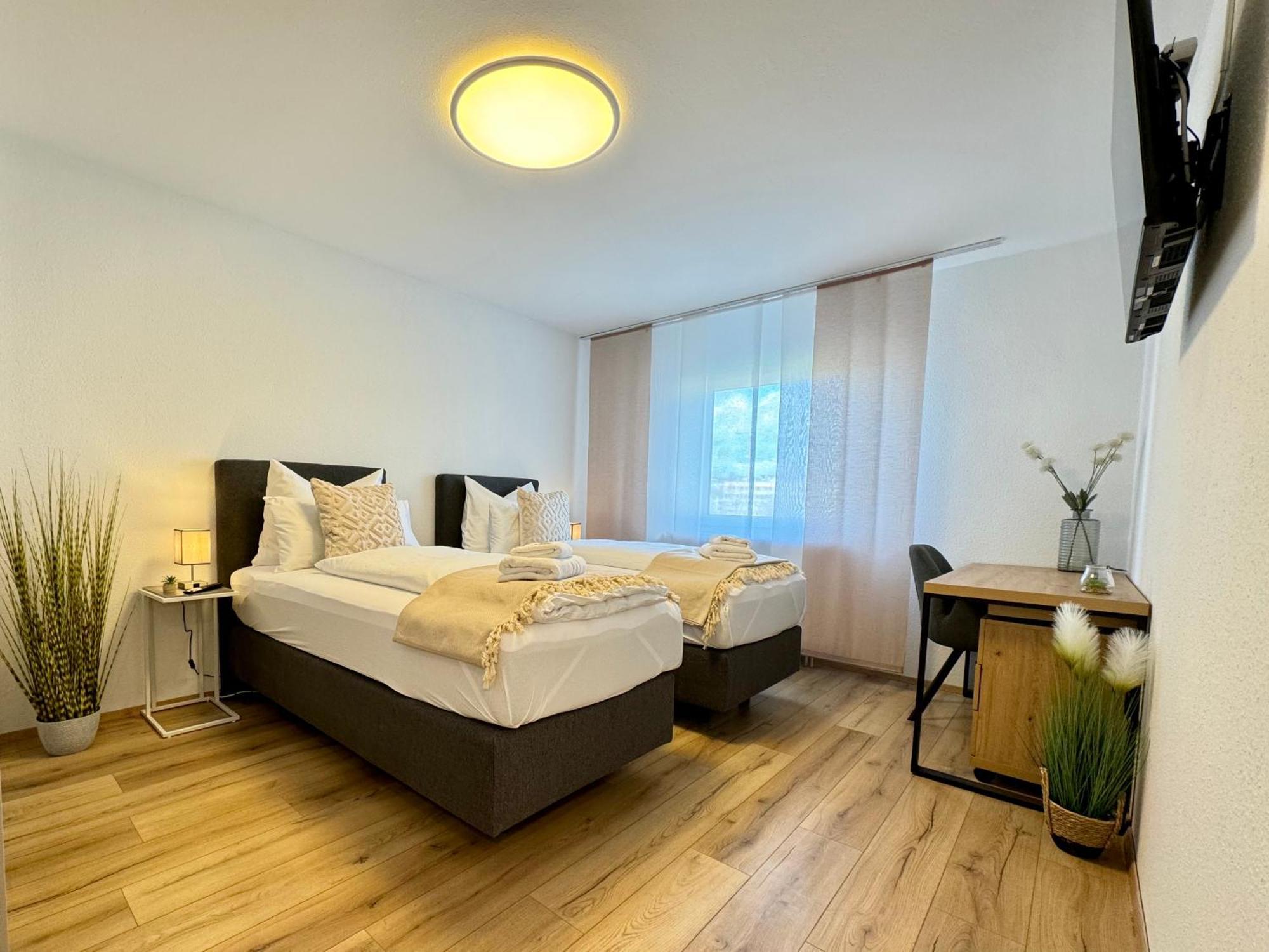 3 Apartment, 95 Qm, Max 5 Personen, Balkon, Garage, Internet 100 Mbit Apartment *