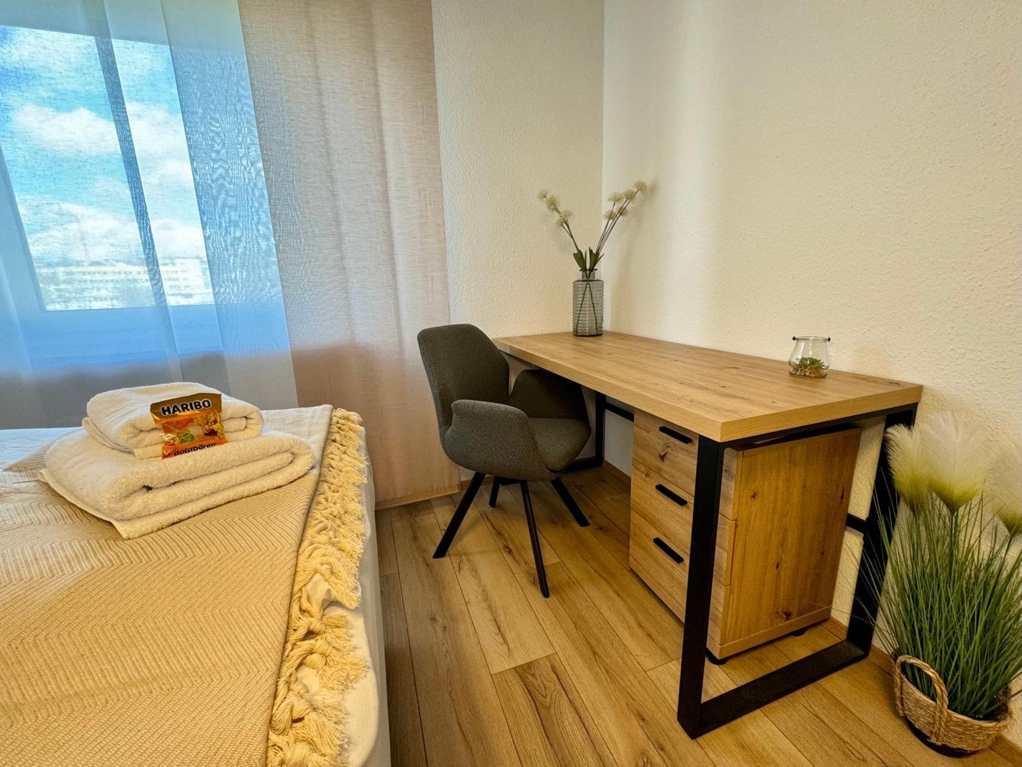 3 Apartment, 95 Qm, Max 5 Personen, Balkon, Garage, Internet 100 Mbit Apartment